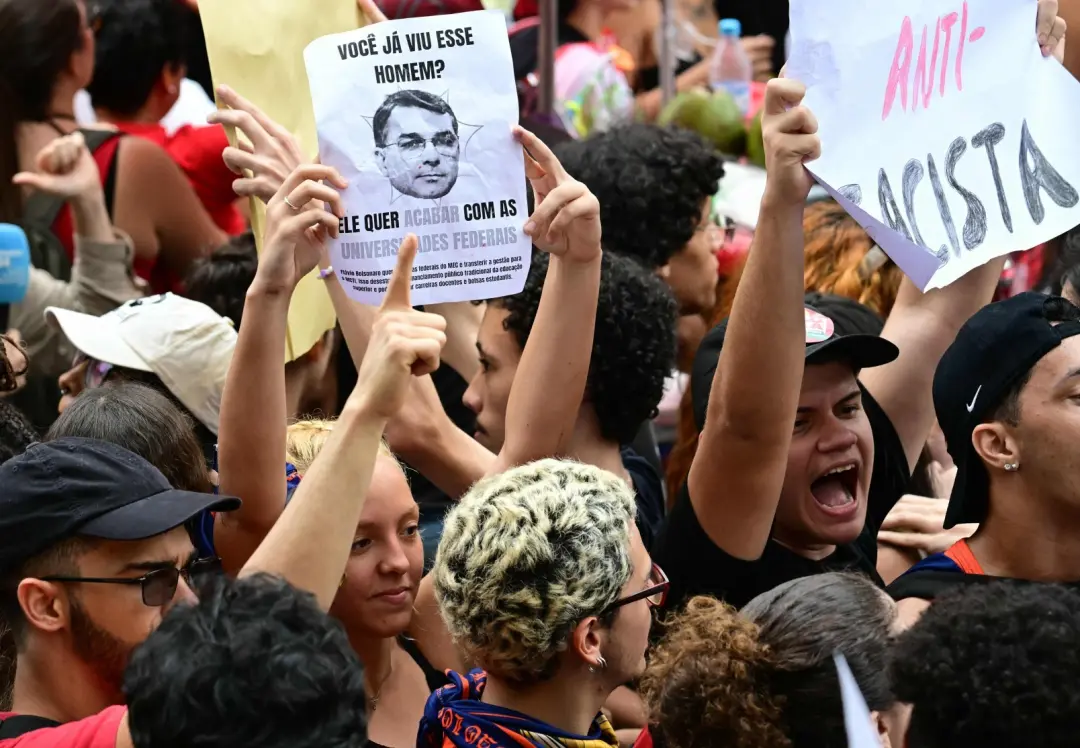 Vem mostrando campanha para virar voto em duas semanas, tentando reverter o que levou oito anos. Essa tática de estigma…