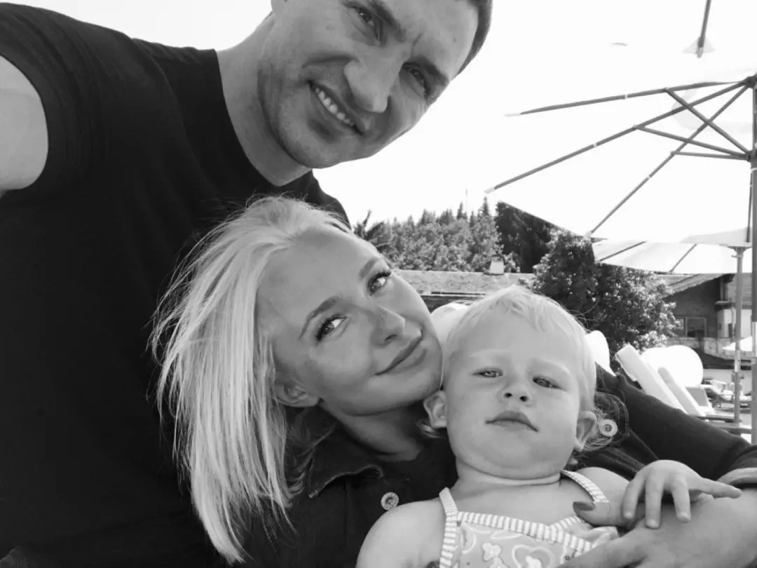 Kaya, filha de Hayden Panettiere e Wladimir Klitschko, compareceu remotamente ao depoimento sobre o espólio da mãe. A n…