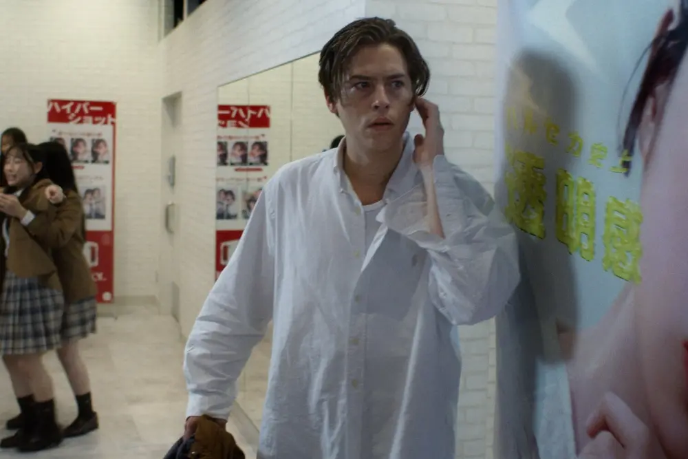 Cole Sprouse vai estrear Vintage Violence no Festival de Cinema de Singapura, encerando a 37a edição no dia 1 de novemb…