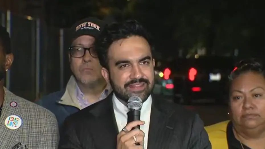 No Bronx, um agente da ICE atirou em um imigrante, gerando protestos. A prefeita de Nova York pediu que o Presidente Tr…