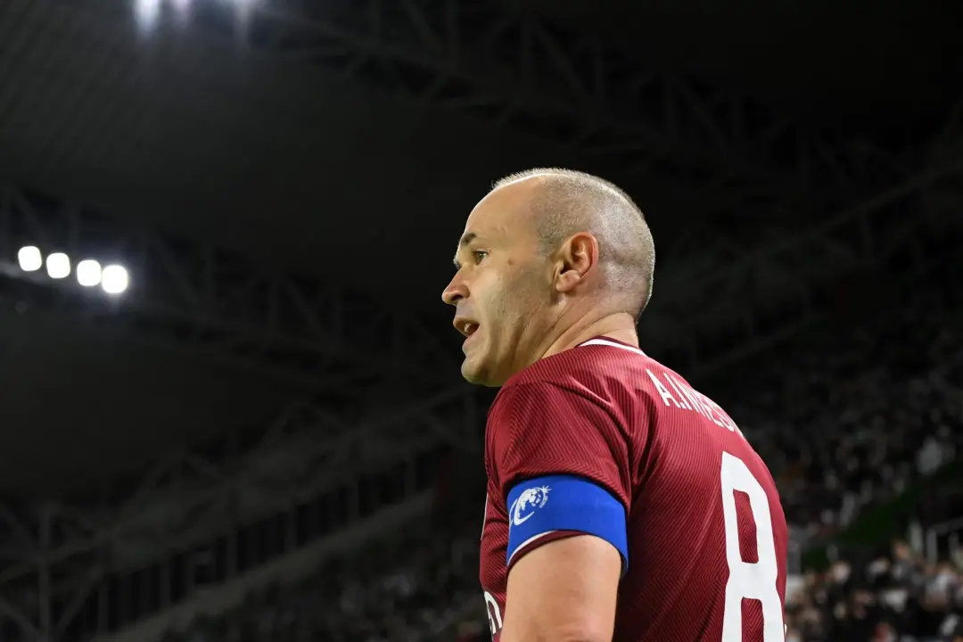 Iniesta disse que seria um prazer treinar Pedri, aceitando a possibilidade de um futuro com o jogador do Barcelona. É u…