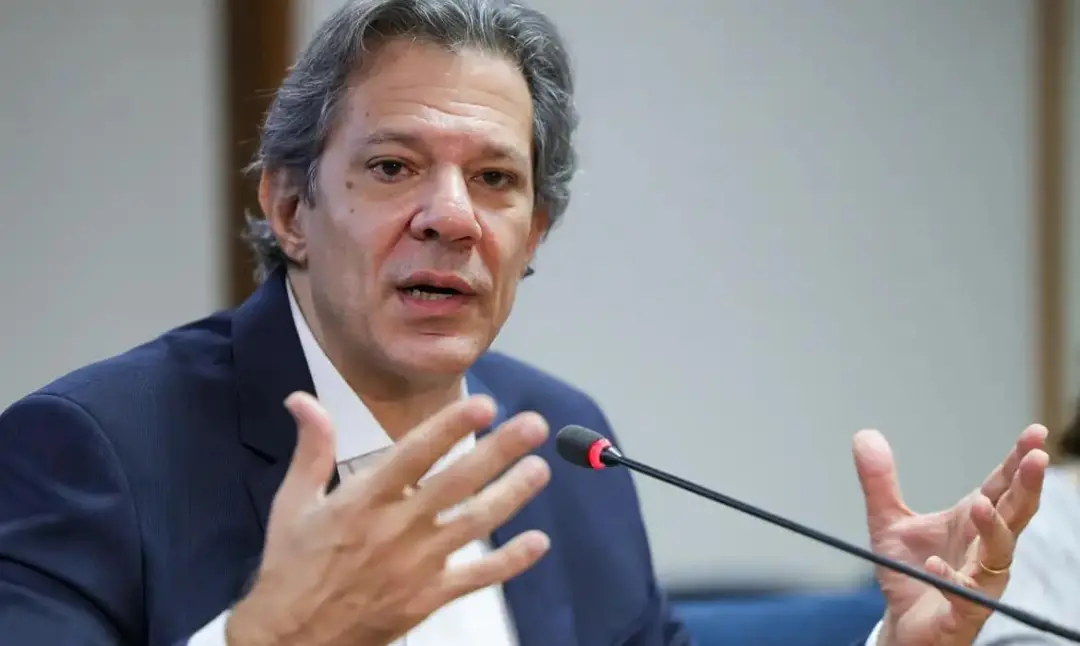 Avenida Paulista, São Paulo, palco de Haddad pedir votos para Lula, mesmo com Flávio Bolsonaro na frente em São Paulo. …