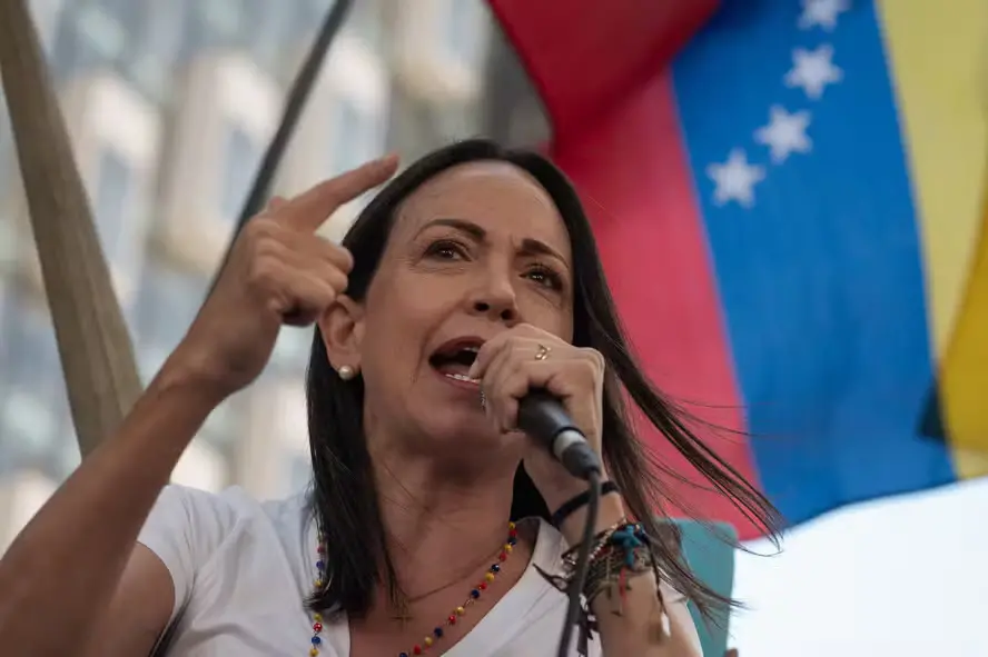 María Corina Machado não pode concorrer nas eleições de 2024, e o partido dela exige levantamento imediato da inabilita…