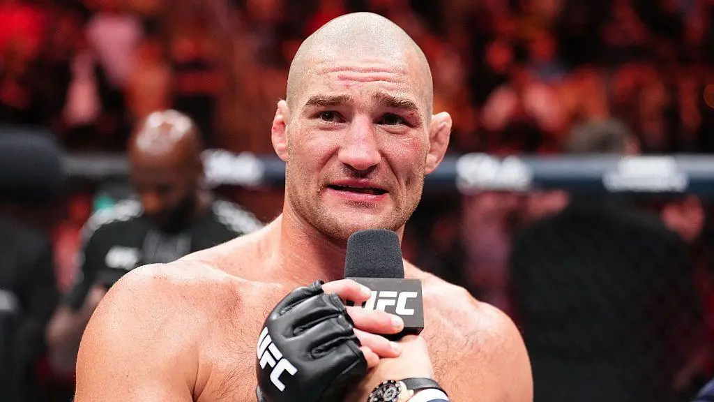 Sean Strickland diz que lutadores do UFC não recebem o suficiente para se aposentarem com tranquilidade. Ele critica qu…