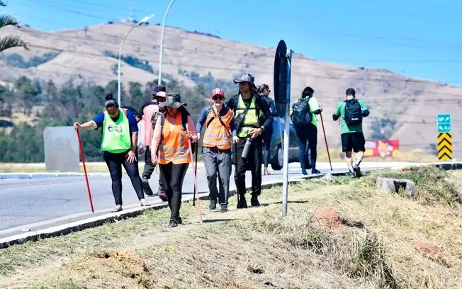 40 mil romeiros previstos para a Via Dutra em 2026. Aumentar esse fluxo em uma estrada com tanto caminhão é um risco en…