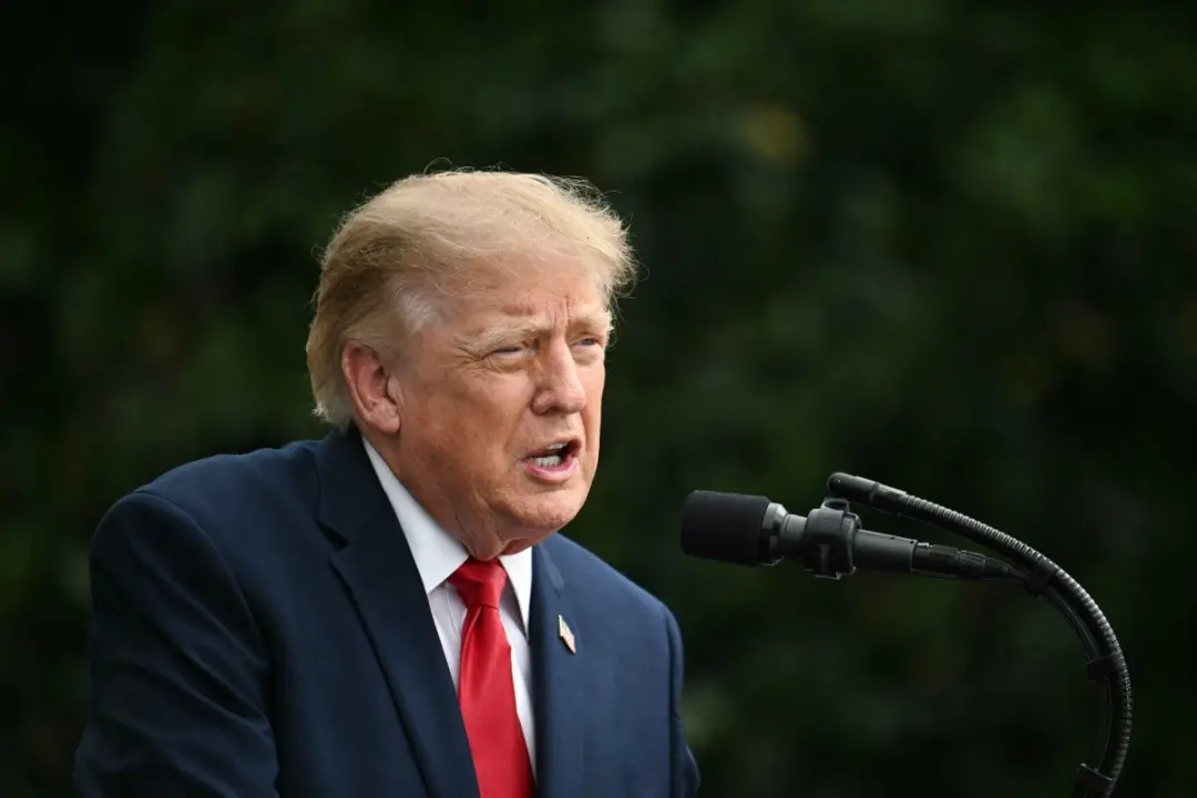 Donald Trump fala que a Casa Branca considera inimigos quem usa inteligência artificial em vez de superinteligência. A …
