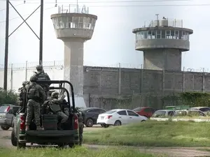 Rebelião em um presídio de Sinaloa deixou 10 mortos e 16 feridos durante o horário de visita. A violência interna mostr…