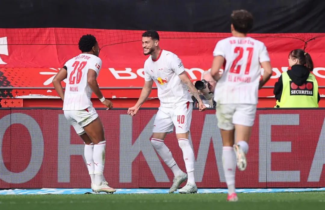RB Leipzig joga contra Eintracht Frankfurt no Bundesliga, buscando manter o recorde perfeito em casa. Vitória na frente…