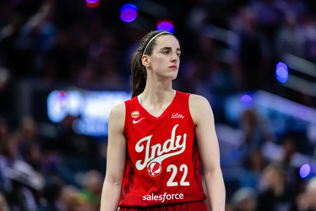 Caitlin Clark comparou torcedores do Golden State Valkyries com os fãs do New York Yankees, dizendo que os Yankees são …