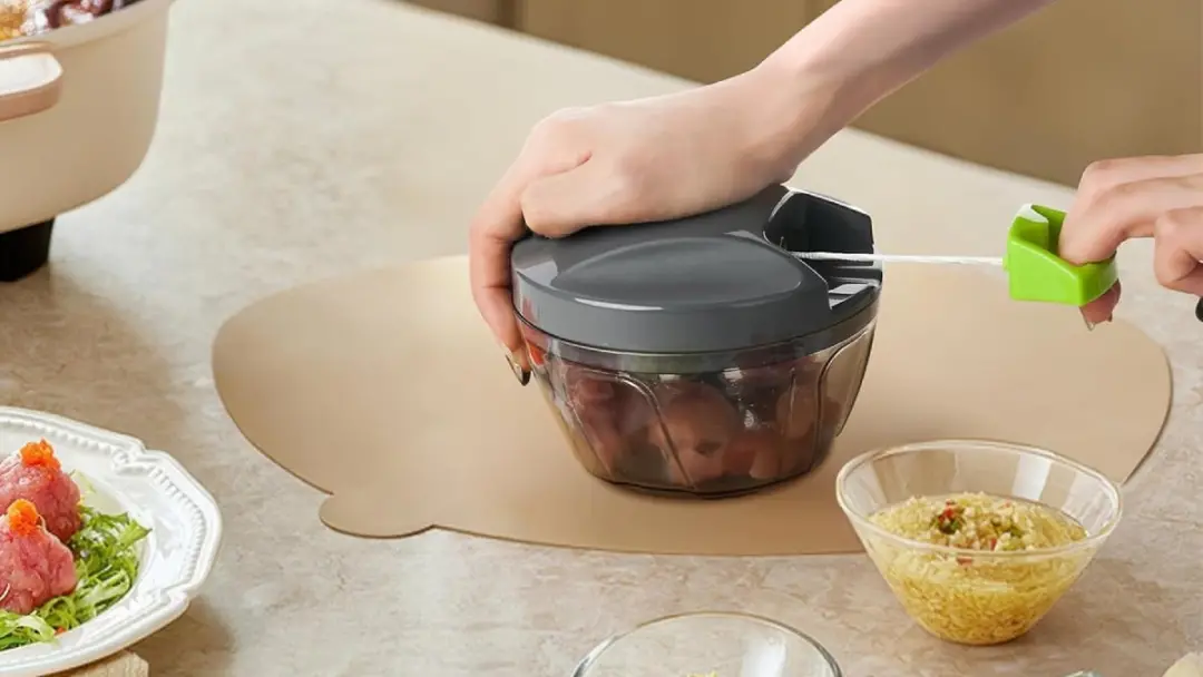 Picadora manual mais barata do momento custa menos de 8 euros na Amazon. Parece que a concorrência está forte, e o preç…