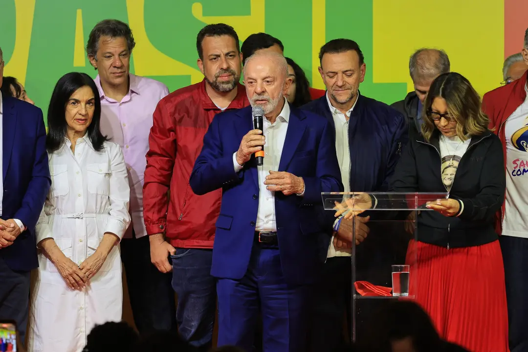 45,16% de votos válidos no segundo lugar, o que foi o resultado eleitoral do presidente Lula. A campanha falhou em unir…