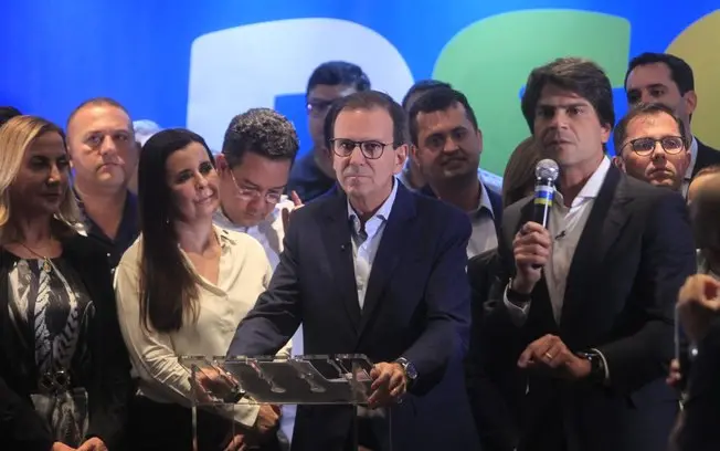 Eduardo Paes lamentou a decisão do TSE que anularia votos de Garotinho, permitindo que Ruas ultrapassasse 50% com 4.271…
