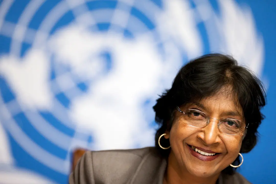 Navi Pillay ganhou o Nobel da Paz por sua atuação jurídica e esforços pela paz. É um reconhecimento da luta contra a di…