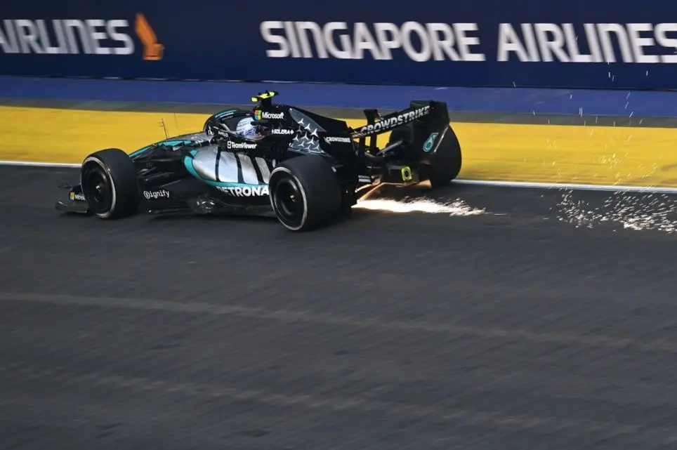 Mercedes vai testar duas versões de carro em Singapura, com Antonelli e Russell dirigindo especificações diferentes. A …