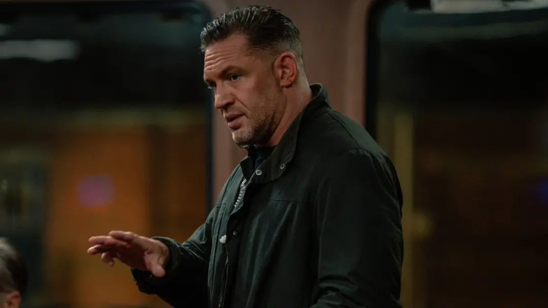 Tom Hardy liberou o personagem mais perigoso da segunda temporada de MobLand no quarto episódio, Blank Curtain. É um de…