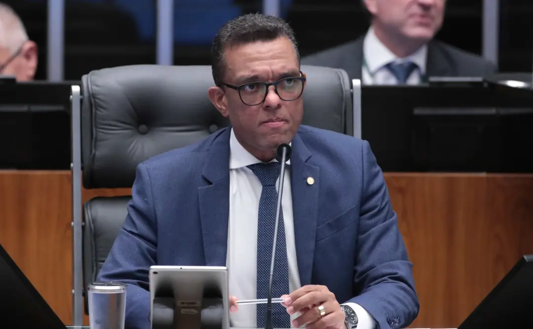 Otoni de Paula diz que Lula vai conquistar evangélicos indecisos em Ceilândia, DF. O voto viria de quem viu o que o bol…