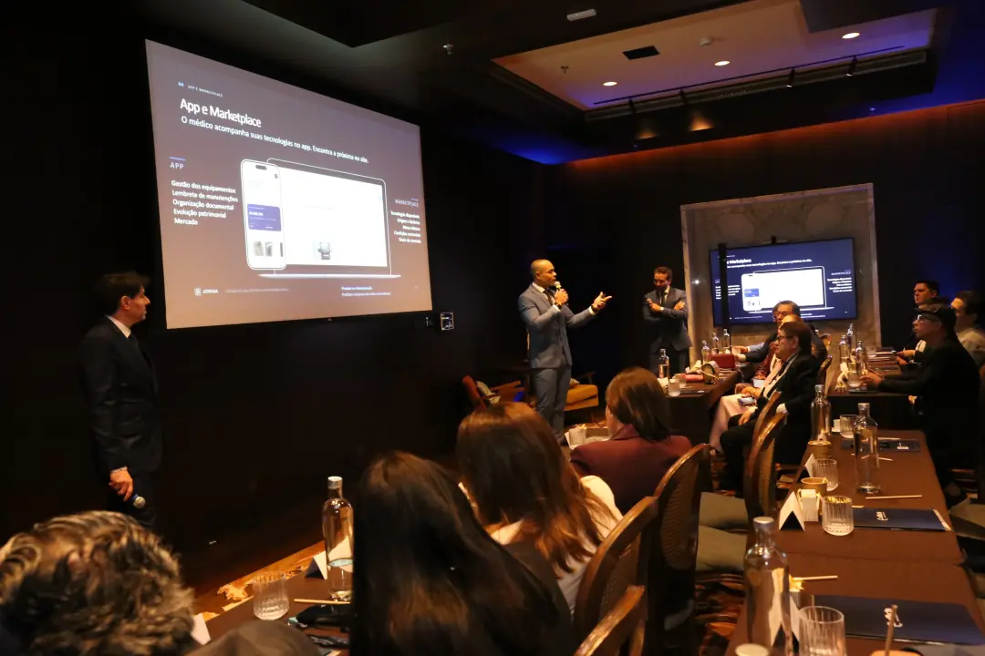 ATIVUA lançou o primeiro app de gestão de tecnologia médica durante o Global Effects 2027, reunindo histórico e marketp…