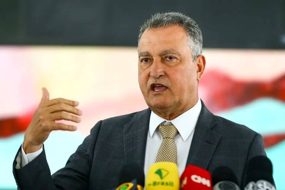 Rui Costa cobrou de Flávio Bolsonaro explicações sobre o corte de R$ 250 bi no ajuste fiscal. É fundamental saber onde …
