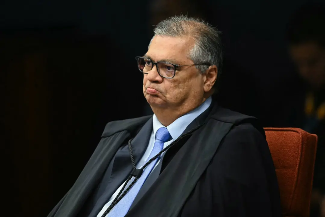 Ministro Flávio Dino recebeu milhares de mensagens com ameaças de morte no STF. Esse ódio alimentado por mentiras ataca…