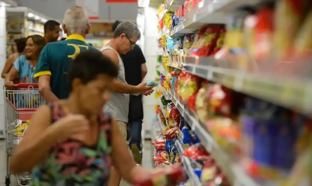 0,82% no INPC em setembro, após queda de 0,32% em agosto, mostra que a pressão inflacionária volta a subir para família…