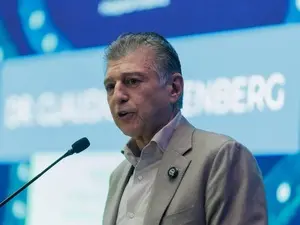 Cotado por Flávio para a Saúde tratou a atuação de Bolsonaro na pandemia como superada. É um tema que sempre gera discu…