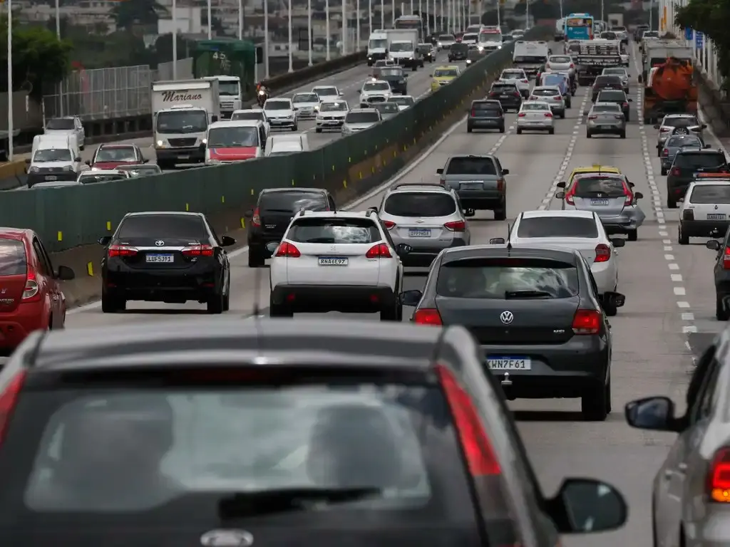 72,7% de diferença no seguro de carro entre Zona Leste e Centro de São Paulo. O seguro representa uma parcela muito mai…