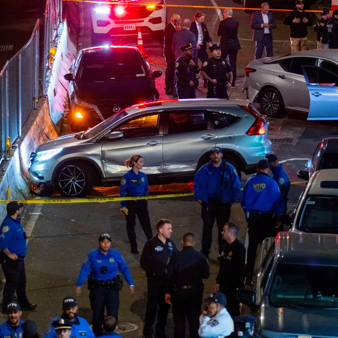 Um homem de 28 anos foi baleado por um agente de imigração federal em Nova York. Essa atitude gera muita tensão na cida…