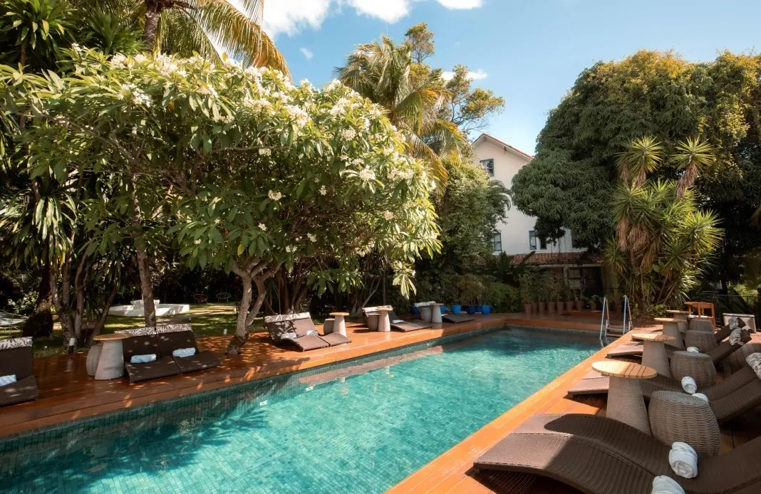 Santa Teresa Hotel promove ações de bem-estar no Outubro Rosa, com yoga e conversa sobre saúde feminina no dia 20 de ou…