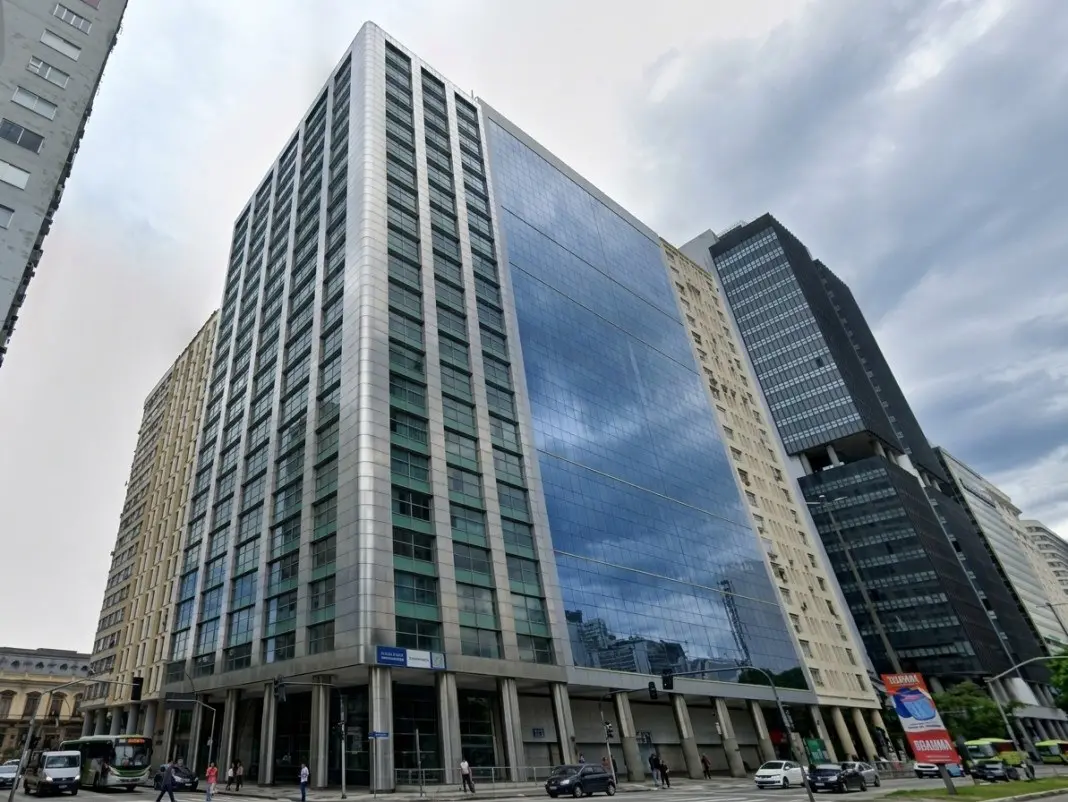 Edifício Torre Boa Vista, no Centro do Rio, vai a venda por R$ 35 milhões. Quatro anos vazio desde a Anac sair e o fund…