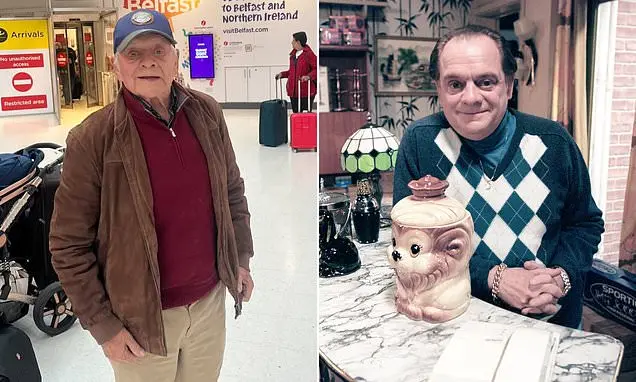 Sir David Jason, estrela de Only Fools and Horses, foi visto no aeroporto de Belfast antes da peça de celebração dos 45…