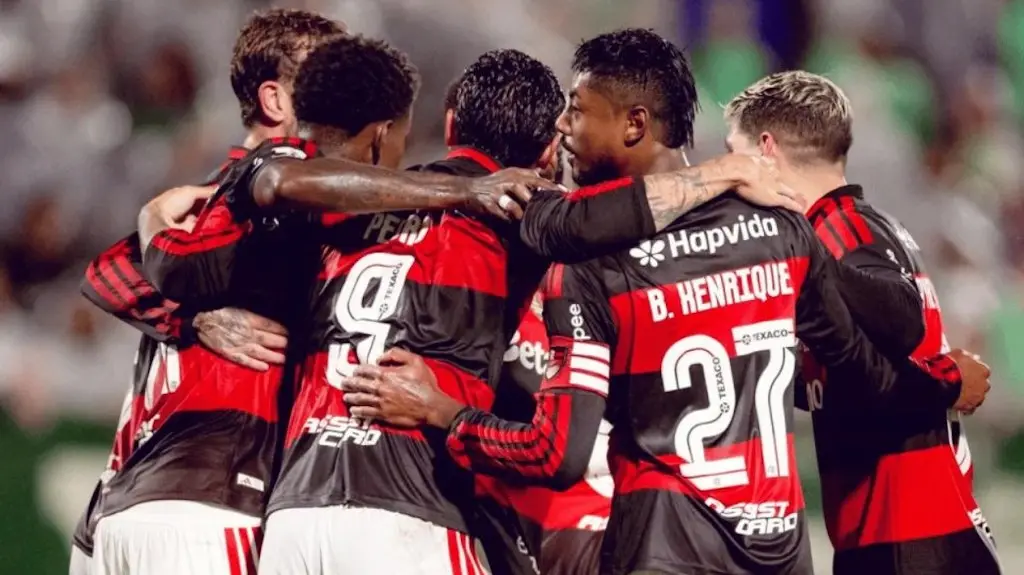Empate do Flamengo com Santos, 2 a 2, deixou a diferença para o topo da tabela em só um ponto após a vitória do Palmeir…