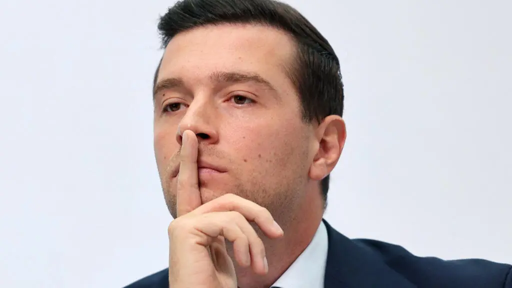 Bardella deletou dados de conta antiga do Facebook logo depois de surgirem alegações de que ele escreveu comentários an…