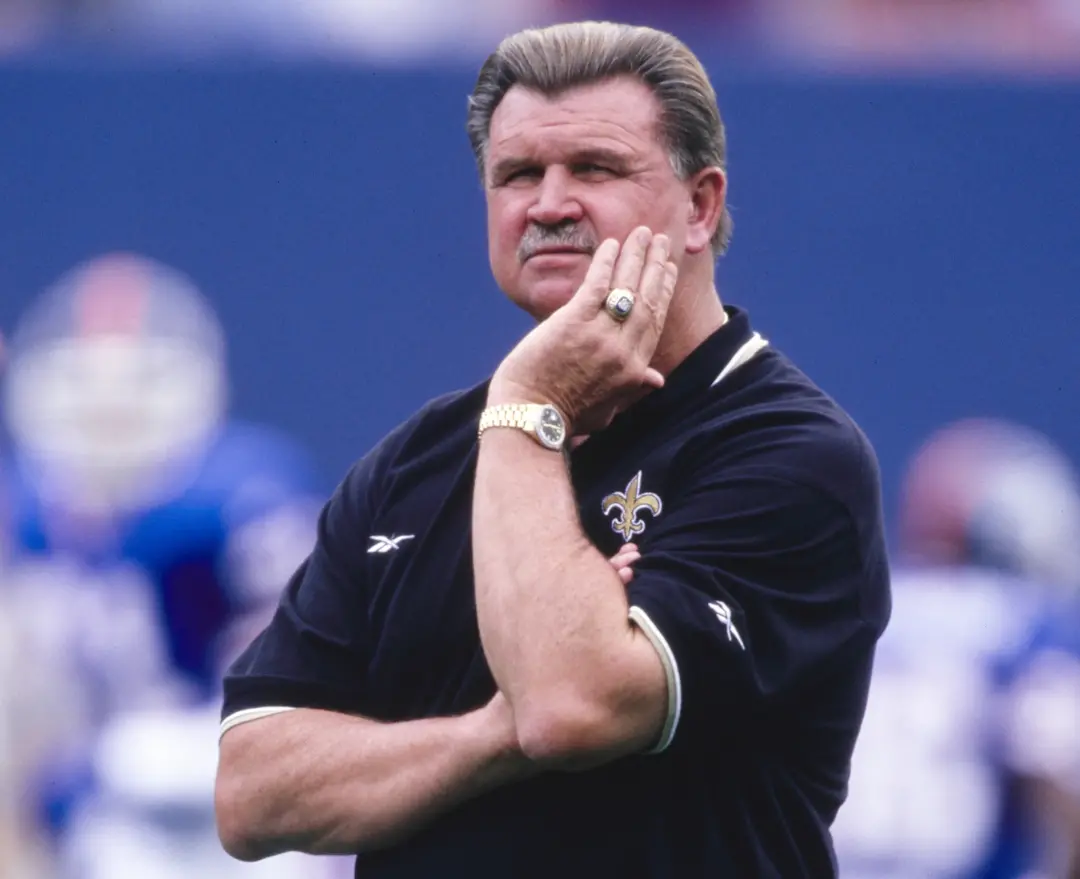 Mike Ditka, lendário treinador do Chicago Bears, faleceu aos 86 anos. A figura dele era muito forte na época dos anos 8…