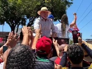 Lula abriu campanha do segundo turno em local bolsonarista e fez apelo contra o 6x1. Esse movimento mostra a busca por …