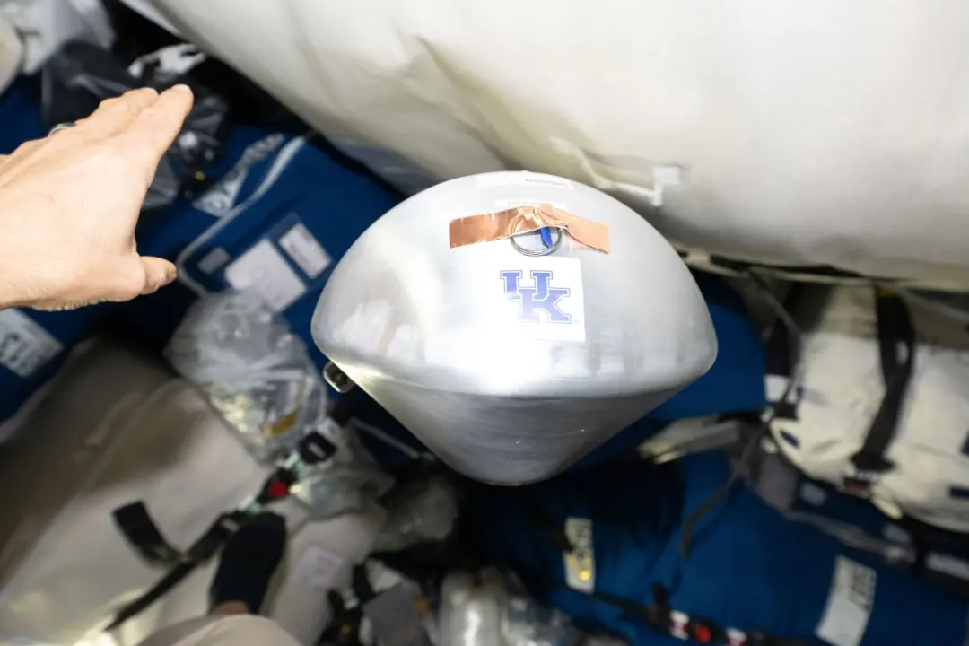 12 cápsulas experimentais testam proteção térmica da NASA na missão KREPE-3, enquanto o Cygnus XL 24 descola da Estação…