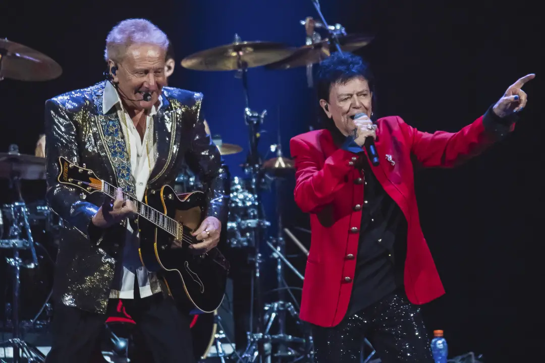 Air Supply continua turnês mundiais, lança álbum novo e tem um astro no Hollywood Walk of Fame. Essa insistência no ter…
