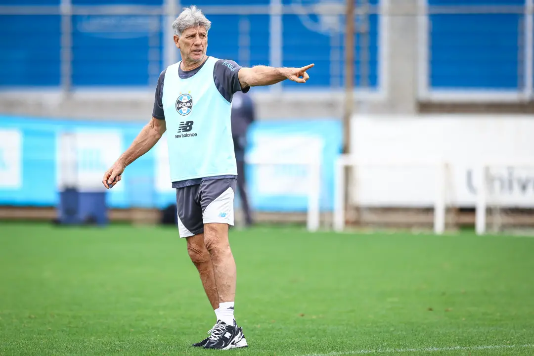 Manhã de sexta, Grêmio focou no Grenal 455 com treino técnico e tático em Porto Alegre. Ajustar compactação e posse de …