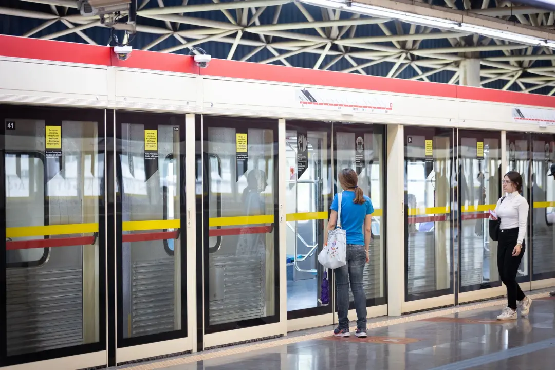 Metrô vai operar 24 horas neste fim de semana, nas linhas 1, 2, 3 e 15, e a operação ininterrupta tá prorrogada até jan…