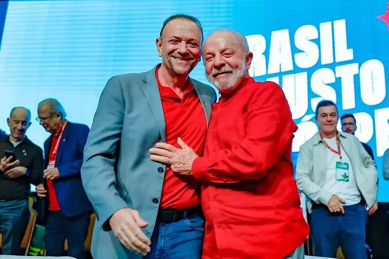 Reportagem sobre pagamentos de R$ 30 milhões ao Instituto Lula vira alvo de medidas judiciais do PT. A coligação alega …