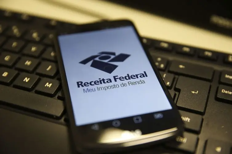 Dezessete mil contribuintes de Goiás têm declaração de imposto retida na malha fiscal. Essa oportunidade de corrigir pe…