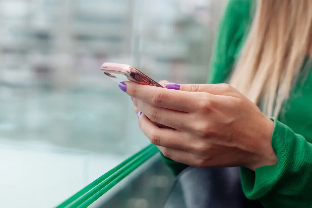 Golpistas usam a logomarca da Febraban em perfis de WhatsApp, enviando mensagens com assunto urgente sobre transações s…