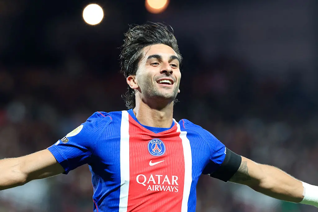 Ferran Torres ganhou o prêmio de Jogador do Mês da Ligue 1 em setembro pelo Paris Saint-Germain. É bom ver um jogador s…