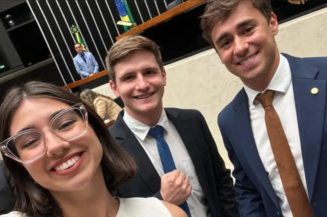 Publicação de Letícia Cavalcanti Oliveira