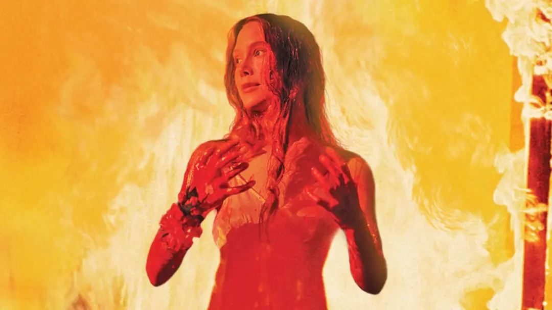 Carrie, de Stephen King, lançada em 1974, virou um sucesso imediato e a adaptação de Brian De Palma cimentou o clássico…