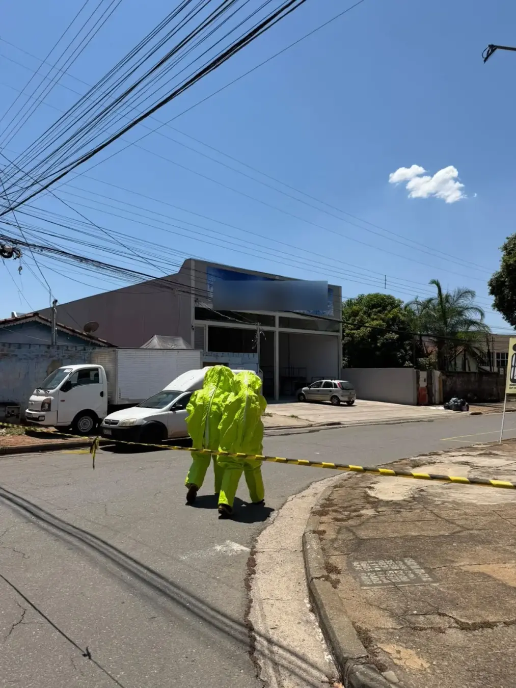 Vazamento de amônia na fábrica de gelo da Vila Aurora Oeste, em Goiânia, deixou um trabalhador com dificuldade para res…