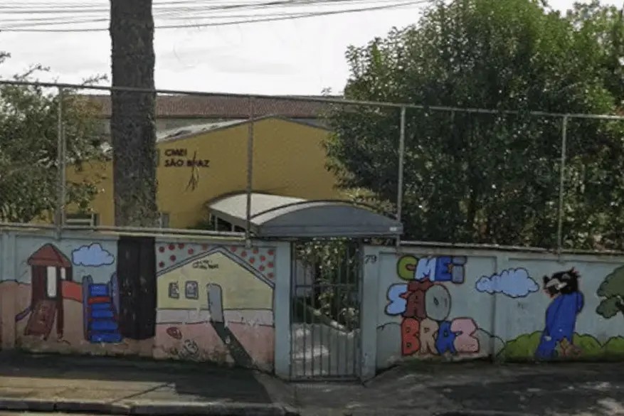 Curitiba teve 13 crianças resgatadas de uma escola municipal após um homem ser morto pelos policiais militares. A situa…