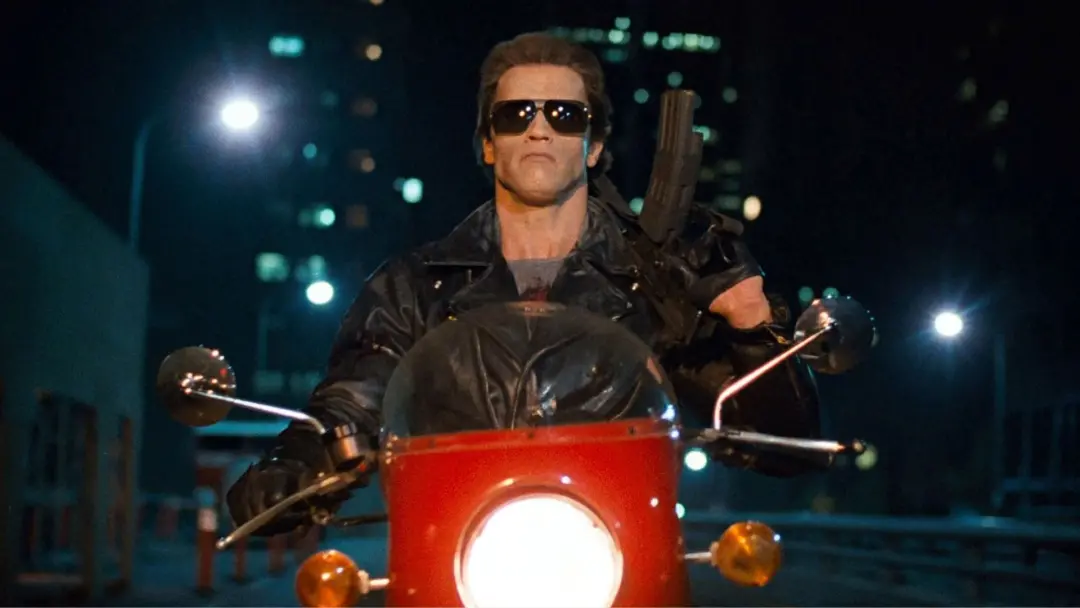 Terminator, com o T-800 de 1984 e T2, criou ícones de robôs assassinos no cinema de ficção. Tentar repetir essa magia d…