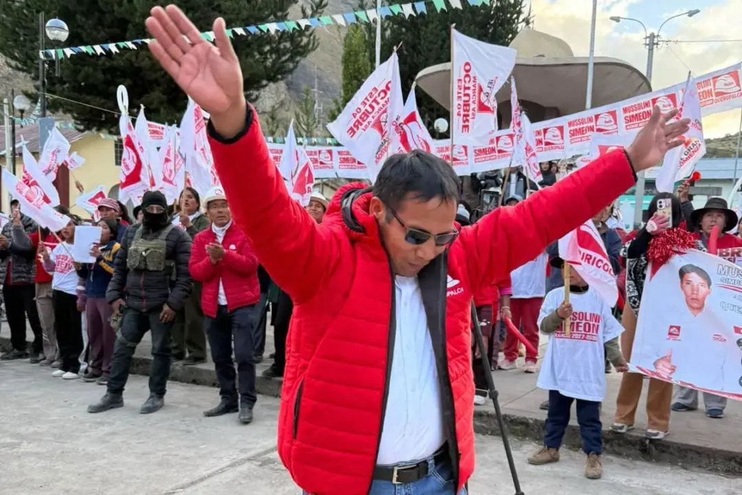Queropalca, Peru, teve Hitler Mussolini Simeón Flores eleito prefeito com apenas 229 votos. Essa eleição mostra como o …
