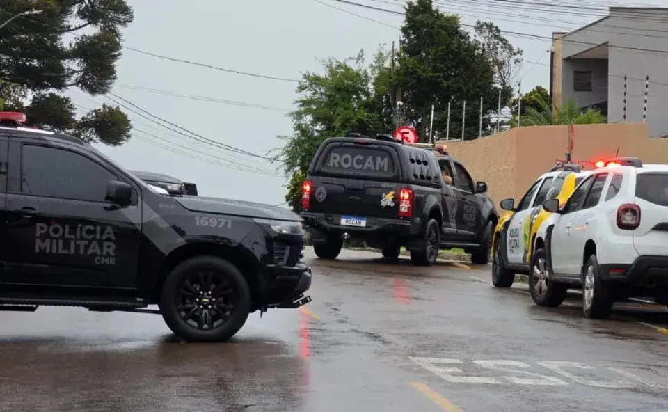 Curitiba, 13 crianças foram resgatadas após invasor armado invadir a creche São Braz. Isso mostra a fragilidade dos esp…