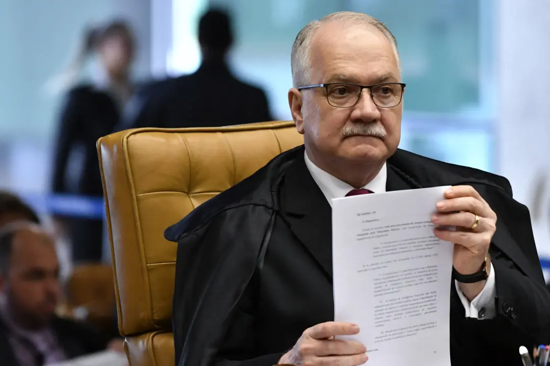 Edson Fachin prevê arquivar o inquérito das fake news, após análise dos 104 procedimentos pendentes. A demora de anos s…